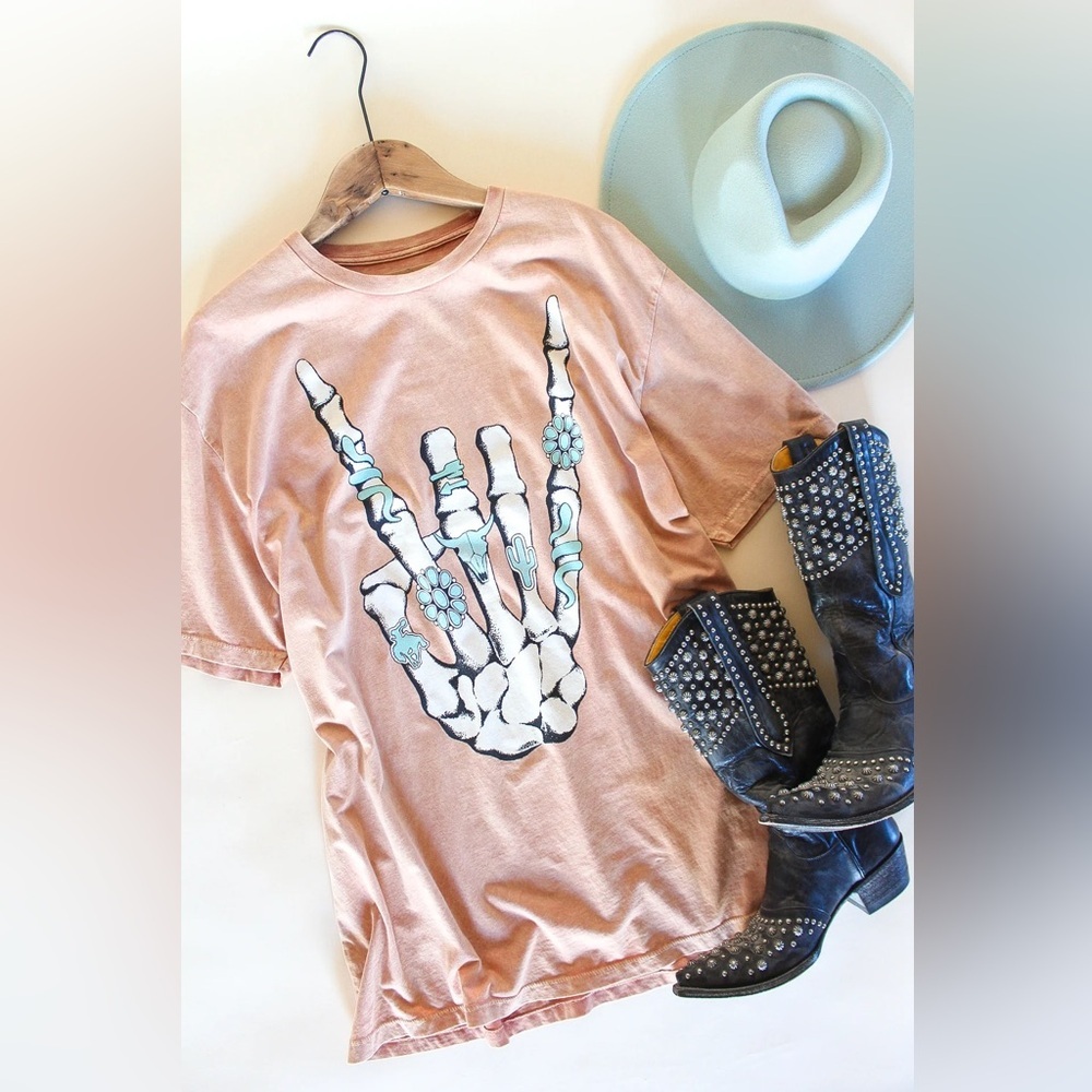 Love Rock and Turquoise Mineral Wash Western Tee in Pink size small